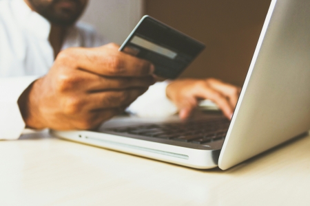 E-Ticaret Platformlarında Yeni Nesil Teknolojiler Ve Müşteri Deneyimi
